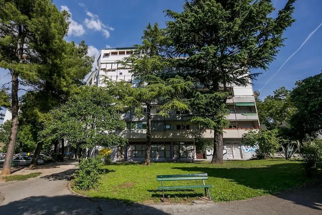 Palomia A Apartment Split